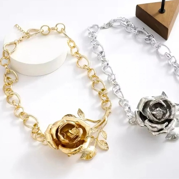 Anthropologie Metallic Rose Elegance Gold Bold Floral Statement Necklace - Picture 7 of 9